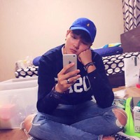 Tak sedikit orang yang menyebutnya ganteng meski ia seorang wanita. Visual Kim Hee Jin yang maskulin juga malah membuatnya dianggap menggemaskan. Foto: Facebook Kim Hee Jin