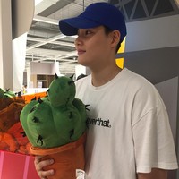 Respon terhadap Kim Hee Jin tampaknya berbeda dengan An San yang baru-baru dikritik karena berambut pendek. Pemanah yang mendapatkan medali emas tersebut mendapat ujaran kebencian karena dianggap feminis oleh sejumlah pria. Foto: Instagram