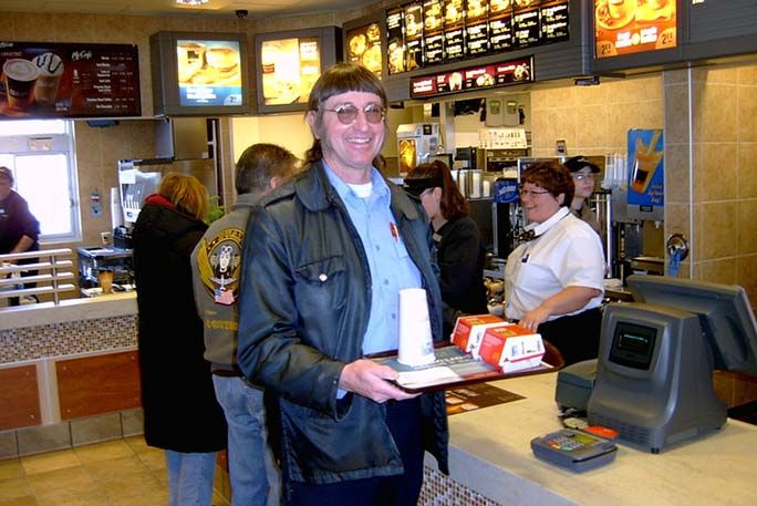 Melahap 32 Ribu 'Big Mac' Selama 22 Tahun, Pria Ini Pecahkan Rekor Dunia