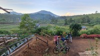 Pemandangan Gunung Raya