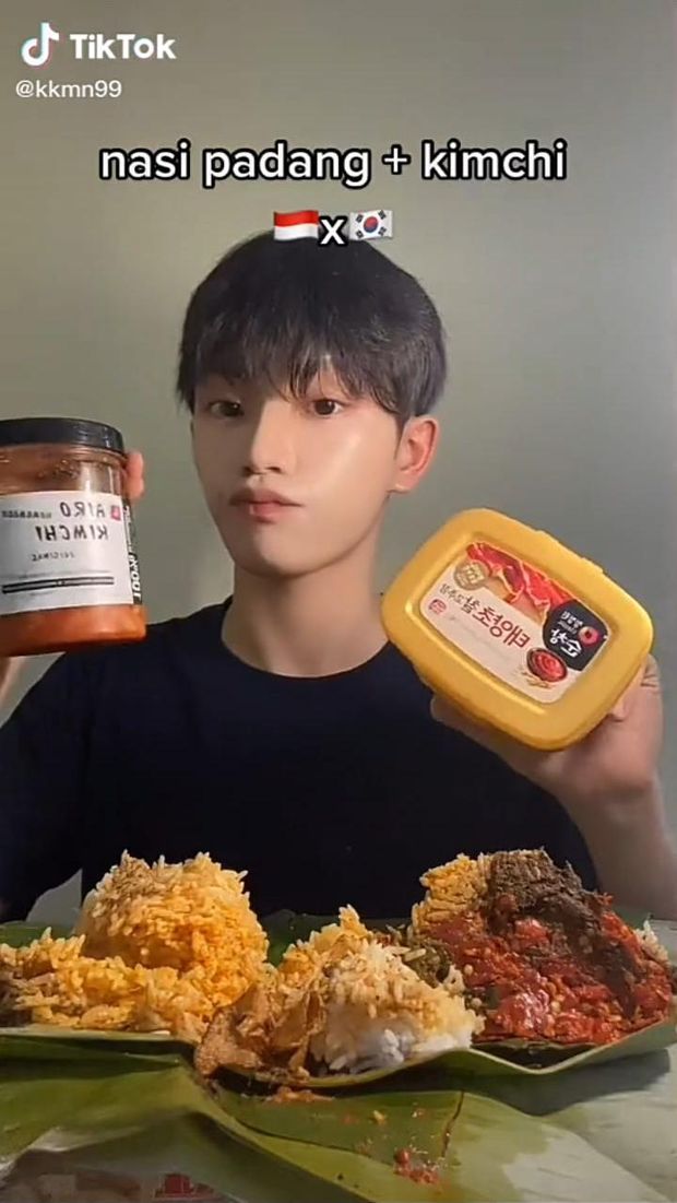 Begini Jadinya Kalau Nasi Padang Dimakan dengan Kimchi