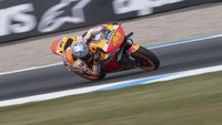 Selanjutnya posisi ketiga adalah Pol Espargaro dengan 20 kali terjatuh. (Getty Images/Mirco Lazzari)