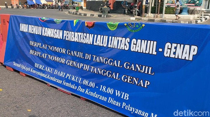 Pusat Kota Garut Berlakukan Ganjil Genap Pemda Garut memberlakukan sistem ganjil-genap di pusat perkotaan. Tujuannya untuk membatasi mobilitas warga di tempat keramaian.