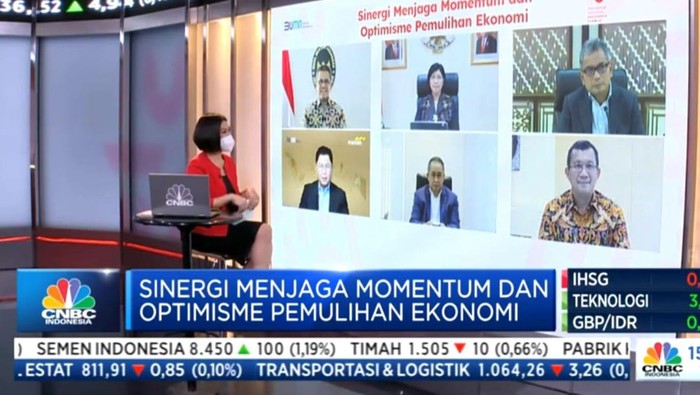 Direktur Utama PT Bank Tabungan Negara Tbk. Haru Koesmahargyo memberikan pemaparan pada Webinar Sinergi Menjaga Momentum dan Optimisme Pertumbuhan Ekonomi di Jakarta, pekan ini. Bank BTN memberikan apresiasi kepada pemerintah, regulator, dan para stakeholder yang telah pro aktif bahu-membahu dalam mendukung kebijakan pro pasar sehingga pada kuartal II/2021, Indonesia berhasil mencatatkan pertumbuhan ekonomi tertinggi dalam satu dekade terakhir. Bank BTN berkomitmen akan terus berupaya memperbaiki ekosistem perumahan agar dapat memenuhi kebutuhan rumah bagi masyarakat Indonesia khususnya untuk MBR dan milenial. Apalagi, di tengah pertumbuhan positif ekonomi, sektor real estate pun ikut melaju sebesar 2,82% yoy pada kuartal II/2021.