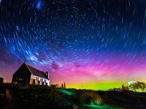 Aurora si Cahaya Cantik, Bukti Bumi Melindungi Manusia