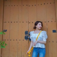 Lee Ji Hoon sendiri mengaku awalnya tidak terpikir apa-apa dan hanya ingin menerima rasa terima kasih tulus Ayane. Karena kegigihan Ayane, Lee Ji Hoon pun memberinya kesempatan dan jadi jatuh cinta dengan wanita cantik itu di hari pertemuan mereka. Alasan mengapa aku memutuskan untuk menemuinya adalah dia sudah meminta yang keempat kali kalau aku tolak aku seperti orang gila. Ketika aku menemuinya, dia sangat cantik hari itu, katanya sambil tertawa. Foto: Instagram @ayamiu1209