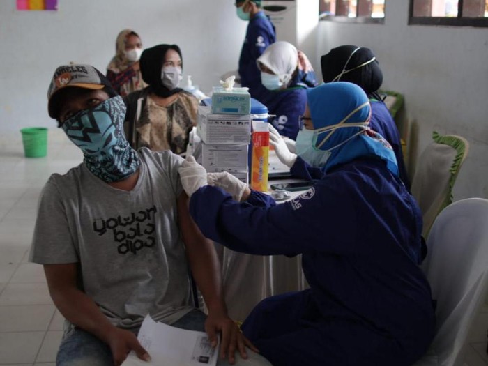 BAIS Gelar Serbuan Vaksinasi di Banyuwangi