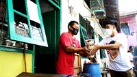 Salah satu sasaran yang dituju adalah warga yang sedang menjalani isoman dan warga yang terdampak pandemi Covid-19. 