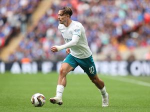 Sterling Nantikan Umpan-umpan Ciamik dari Grealish