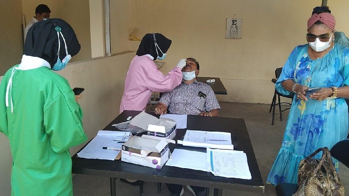 Keluarga kades di malang yang Video Dangdutan viral jalani swab