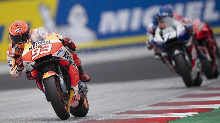 SPIELBERG, AUSTRIA - AUGUST 08: Marc Marquez of Spain and Repsol Honda Team leads the field during the MotoGP race during the MotoGP of Styria - Race at Red Bull Ring on August 08, 2021 in Spielberg, Austria. (Photo by Mirco Lazzari gp/Getty Images)
