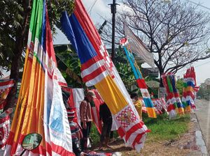 Penjual Pernak-pernik Agustusan Keluhkan Sepinya Pembeli