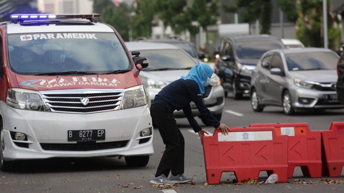 PERPANJANGAN PPKM DI JAKARTA Jalan Sudirman PPKM
