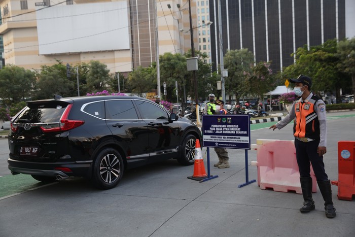 PERPANJANGAN PPKM DI JAKARTA Jalan Sudirman PPKM