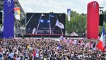 Momen Warga Paris Tumpah Ruah Sambut Olimpiade 2024