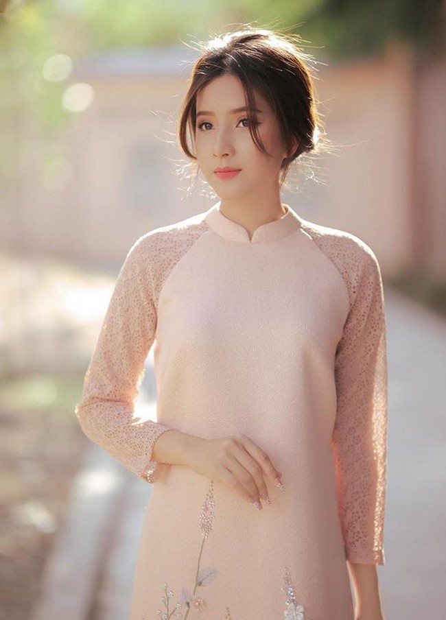 Thien An pun mengungkapkan alasannya memilih mengakhiri hubungan dengan Jack. Alasan itu adalah adanya orang ketiga alias dia diselingkuhi oleh Jack dengan mantan kekasih penyanyi tersebut. Foto: Dok. Facebook Thien An