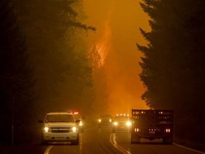 Kebakaran Cepat Meluas, Puluhan Ribu Warga Colorado Dievakuasi