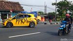 Waduh! Mobil Ini Dicorat-coret PPKM