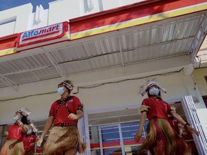 Alfamart Pastikan Tak Ada Karyawan yang Digaji di Bawah UMK