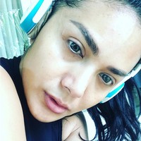 Biasa tampil dengan makeup glamour, Krisdayanti melepas atribut makeupnya ketika olahraga. Begini penampilan sang diva saat tanpa makeup. Foto: Instagram