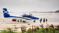 Inilah yang jadi daya tarik Pulau Barra. Ada ribuan turis yang datang ke sana tiap tahunnya untuk merasakan pengalaman berbeda sekaligus tak ada dua. (Getty Images/georgeclerk)