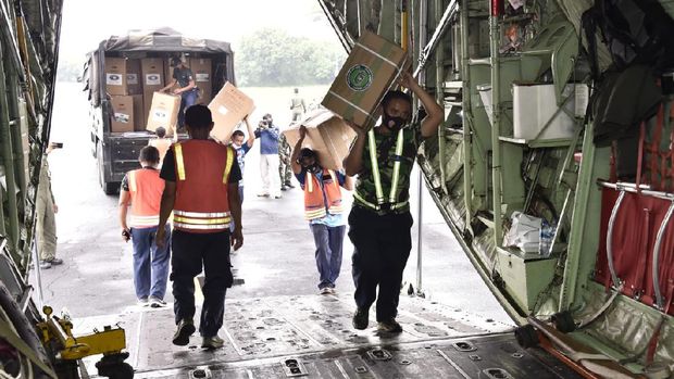 Bantuan alat kesehatan ke Sumatera (Dok TNI)