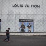 Suasana Baru Louis Vuitton Pacific Place, Sematkan Karya Seniman Lokal