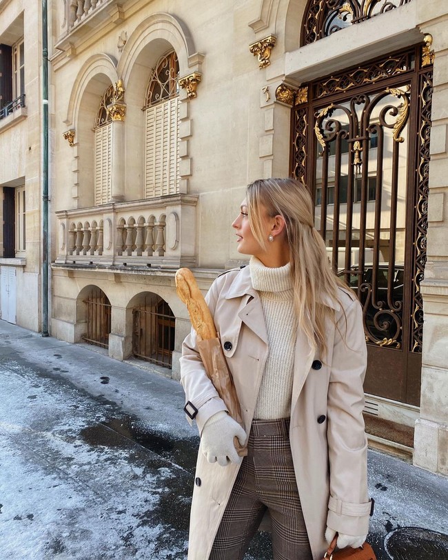 Tugasnya di keseharian adalah mengurus anak termuda keluarga itu, termasuk menjemput dari sekolah, memasak, memandikan, hingga mengantarnya tidur. Bisa dibilang pekerjaannya seperti seorang pengasuh yang bisa sekaligus mengajar. Tugas utamaku adalah untuk meningkatkan kemampuan bahasa Inggrisnya. Ketika aku pertama kali datang, dia tidak bicara bahasa Inggris sama sekali dan sekarang kami bisa berbicara dengan bahasa Inggris sepenuhnya, kata Eden. Foto: Instagram @edenmorrissey