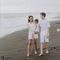 Armand Quinn merupakan putra Farah Quinn dengan mantan suaminya Carson Quinn. Farah dan Carson Quinn menikah pada 2005 dan bercerai pada 2014. Foto: Dok. Instagram @ farahquinnofficial