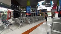 Terpampang di papan jadwal, Stasiun Gambir hari ini melayani 9 keberangkatan sejak pukul 09.23 WIB.