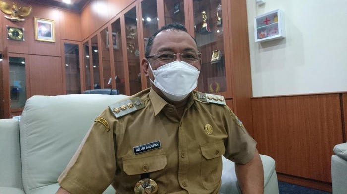 Wali Kota (Walkot) Cilegon Helldy Agustian saat ditemui di kantornya, Selasa (10/8/2021).