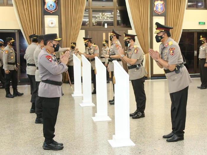 Kapolri Jenderal Listyo Sigit Prabowo melantik As SDM, Kadiv TIK Polri dan Kapolda Aceh
