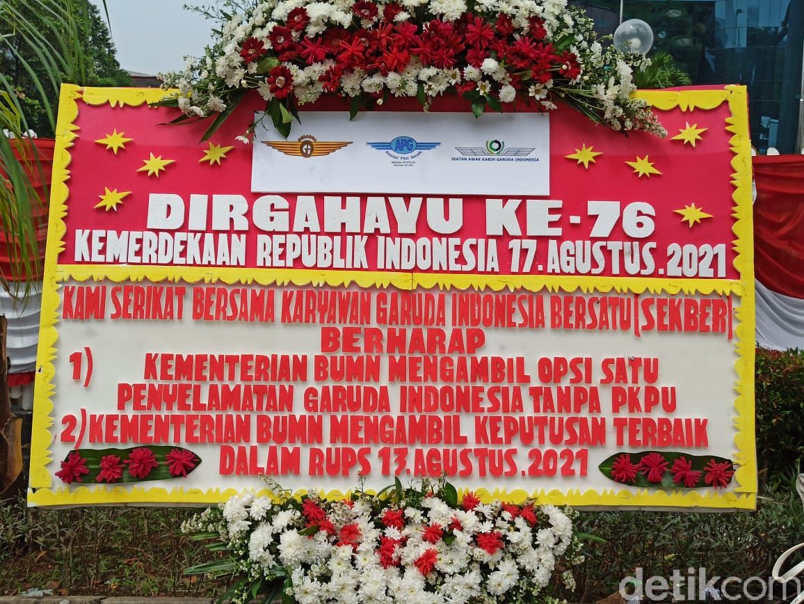 Karyawan Garuda Kirim Bunga ke Erick Thohir Minta Tolong Selamatkan Garuda