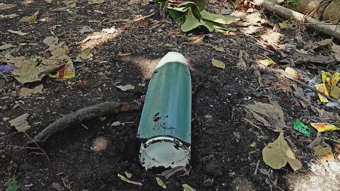 komponen pesawat jatuh di ngawi