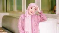 Larissa Chou mengaku saat ini fokusnya bukan untuk menikah. Foto: Instagram @larissachou