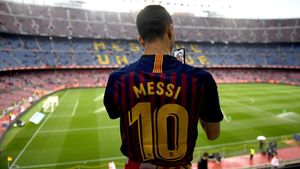Jersey Nomor 10 Barcelona Menanti Dipakai Messi (Lagi)
