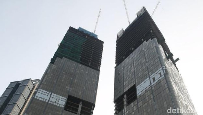 Pembangunan Gedung Indonesia 1 yang berada di Jalan MH Thamrin, Jakarta Pusat, terancam mangkrak akibat adanya kisruh internal.