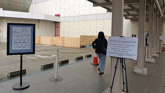 Pengunjung mal harus sudah divaksin di Mall Taman Anggrek