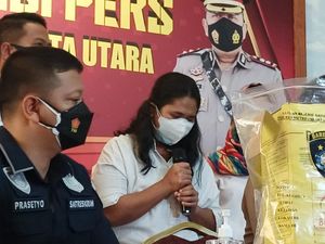 Menangis, Perawat yang Suntik Vaksin Kosong di Pluit Minta Maaf