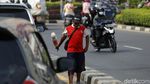Anak Jalanan Mengais Rejeki di Jalanan