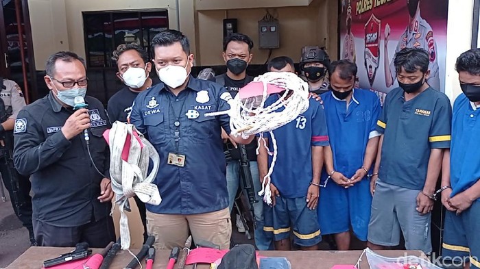 Komplotan perampok spesialis kabel tembaga diringkus Polres Tegal, Jawa Tengah.