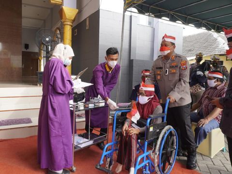 Satgas COVID-19 se-Jatim hari ini serempak melakukan vaksinasi terhadap disabilitas