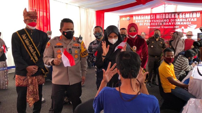 Satgas COVID-19 se-Jatim hari ini serempak melakukan vaksinasi terhadap disabilitas
