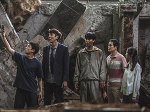 5 Fakta Film Komedi Sinkhole, Diperankan Lee Kwang Soo dan Nam Da Reum