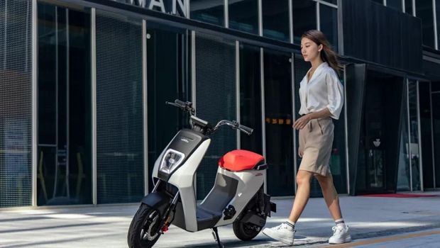 Honda U-GO . electric scooter