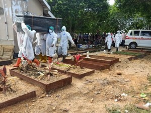Kasus Kematian COVID di Kalsel Melonjak, Brimob Makamkan Jenazah Tiap Hari