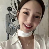 Yaongyi seringkali menyalahkan diri sendiri karena ujaran kebencian yang didapatnya. Ia bahkan pergi ke klinik kejiwaan karena hal itu mengganggunya. Yaongyi mampu melewati masa-masa sulit karena kehadiran putranya. Foto: dok Instagram meow91__