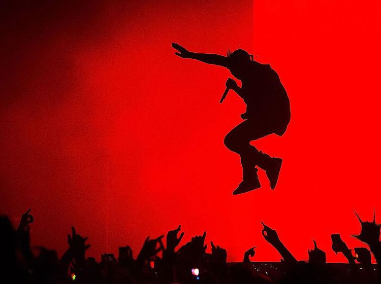 Potret Kanye West yang Tak Kunjung Rilis DONDA