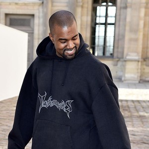 Kanye West Resmi Akhiri Kerjasama dengan Gap, Singgung Pelanggaran Kontrak