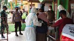 Evakuasi Pasien Corona ke Lokasi Isoman di Garut